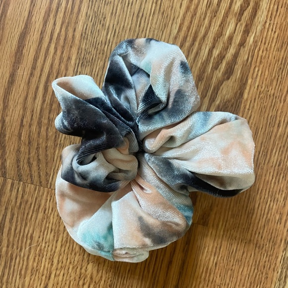 Free People Tie Dye Velvet Mega Scrunchie - Picture 4 of 6